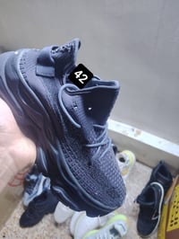 منشور خاص قياس 42متوفر كل قياسات 39ال45 سعر قطعه 15 يوجد توصيل جميع مح...