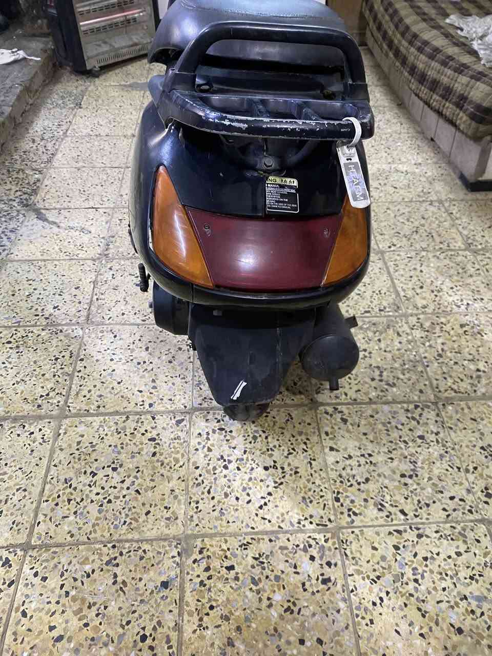 السلام عليكم دراجه سبيسي ياباني سرعه١٠٠للبيع الدراجه كفاله عامه كله شغاله مكينه ابلاد ممفتوحه كهربائياته كله شغاله نكره سلف بكل وكت السعر٤٥٠ الرقم *********** المكان حي الجهاد
