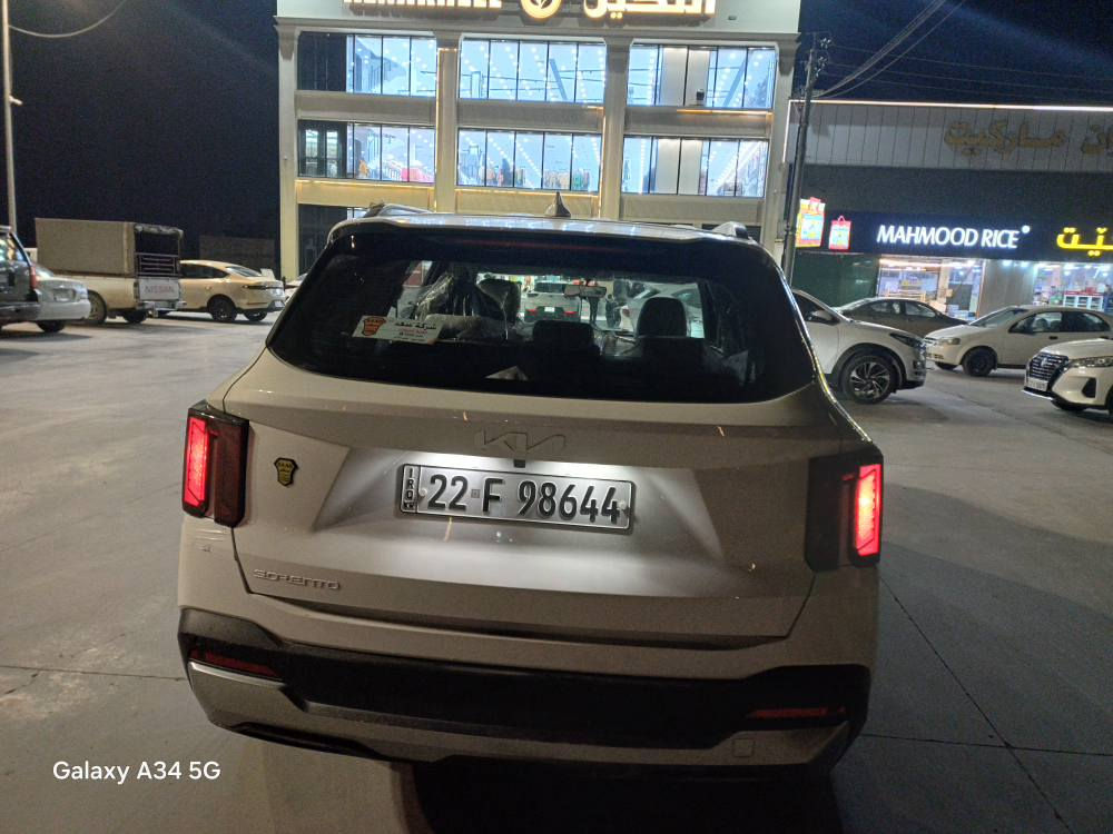 كيا سورنتو ٧راكب  ٢٠٢٤ خليجي ٤ سلندر ١٤ الف ماشي  جاملخ صبغ بدون ضرر داخل مكان اربيل *********** أربيل, العراق
