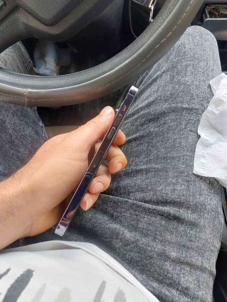 آيفون 14 برو ماكس شرق اوسط 256 نضيف كلش وتر برو دبل سيم بطاريه 89 السعر 950 مكاني بغداد***********
