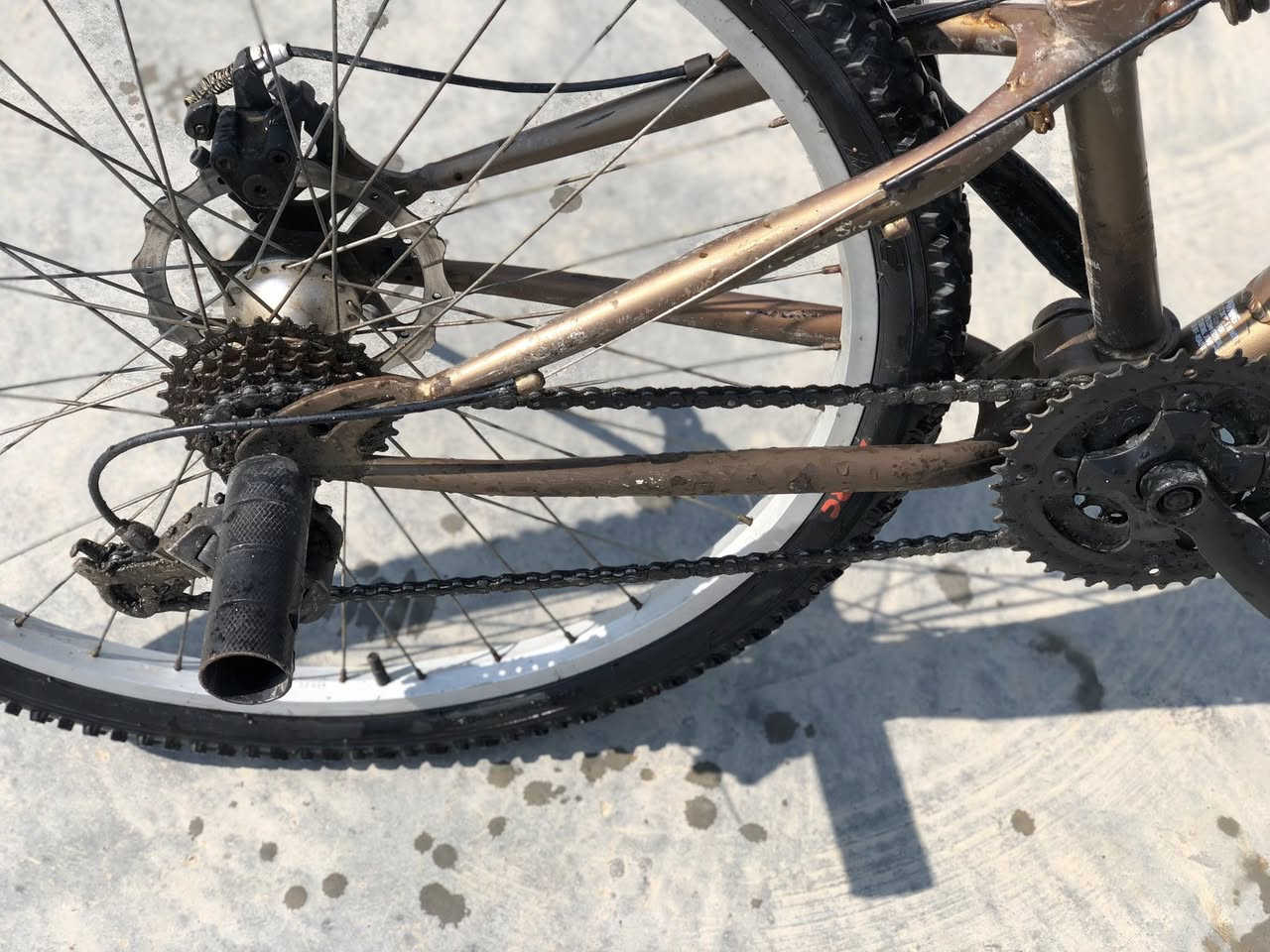 السلام عليكم بايسكل جبلي دبل وره او كدام بايسكل كدام العين نضيف بس ناقصه طفاريا كدام السعر 40 او بي مجال قليل مكاني موصل ايسر


**إذا كنت صاحب هذا الإعلان وتريد حذفه لأي سبب، رجاءا أرسل رسالة إلى الدعم الفني**