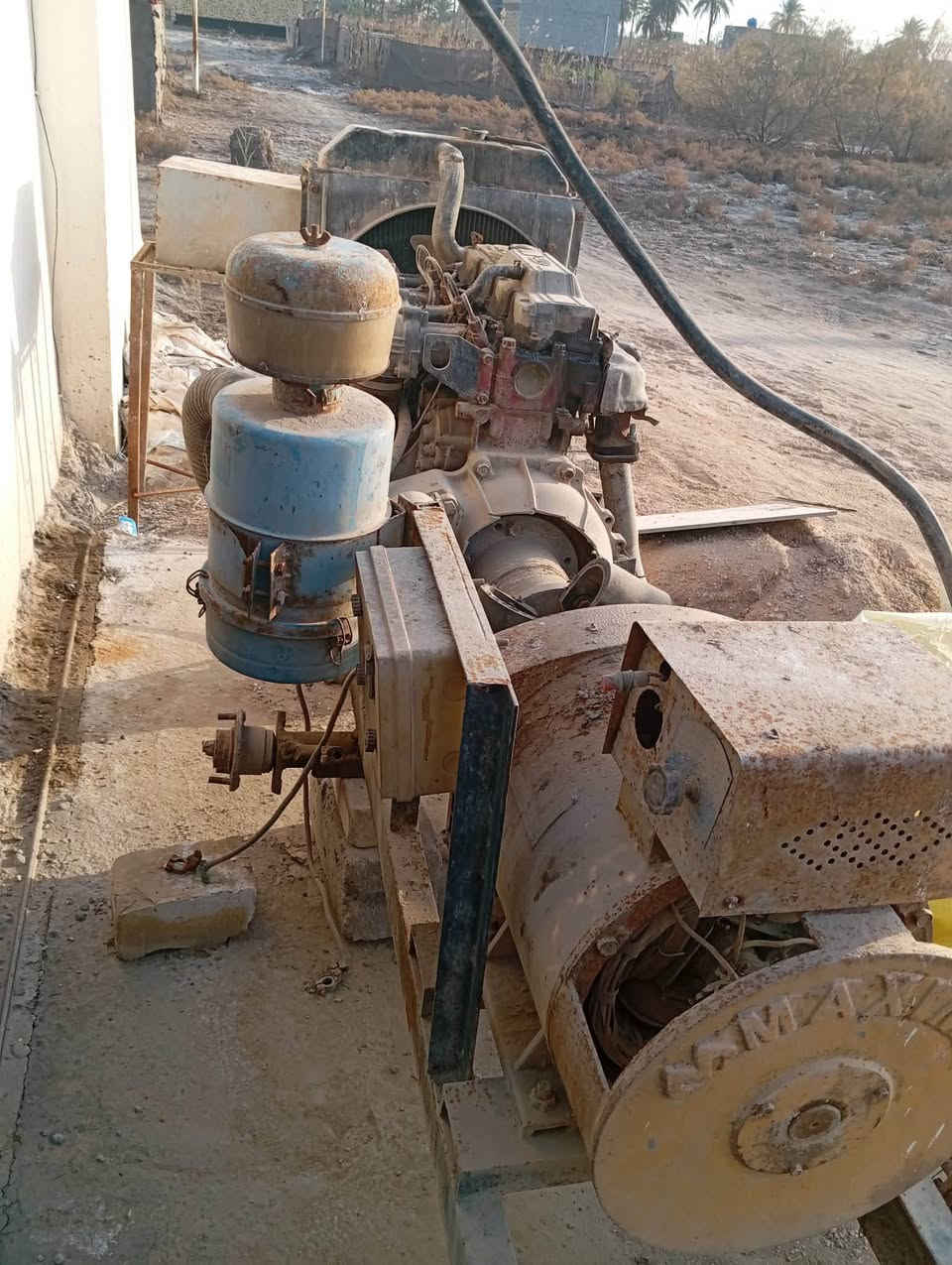 السلام عليكم مولده كيا2700 محرك بشرط لاتنقيص ولا تبخير راس توليد 30kva مكانها بالحله
السعر/11$وبيها مجال
للاستفسار الاتصال /***********
