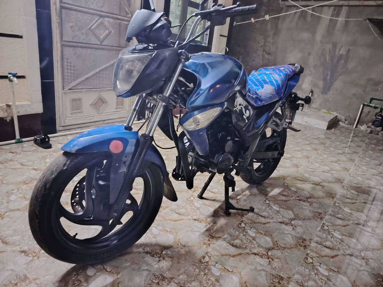 سلام عليكم  مطور سايم بطحه اللبيع مكمرك وكامل مطور نضيف  سعر 550 وبي مجال  *********** وبي وتساب
