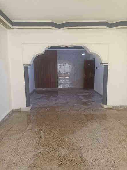 السلام عليكم اني خلفه صبغ +لبخ +نثر +كهرباء+بواري +كاشي +ماستك +شتايكر  يعني بيت كامل انطيك مفتاح بيدك جهاز بيتك  هذا رقمي *********** كادر كامل
