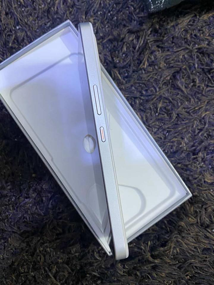 للبيع جهاز Tecno Pova 7Ultra 5G
* المواصفات:
شاشة AMOLED 
تردد 144HZ- دقة 1.5K - 6.67 إنج 
حماية Gorilla Glass 71
المعالج
MediaTek Dimensity 8350 Ultimate •
• ذاكرة حتى 256GB + 24GB RAM (مع توسعة إضافية) + كاميرا خلفية مزدوجة: 108MP أساسية + 8MP واسعة
• كاميرا أمامية 13MP
• بطارية قوية 6000mAh + شحن سريع 70W + يدعم الـشحن لاسلكي 30w
Dolby Atmos ستيريو سبيكر بدعم •
• مقاومة ماء وغبار بمعيار 1P64
• ⁠استخدام قليل مع جميع ملحقاته كارتونة + شاحنة مع كيبل اصلي + كفر شفاف اصلي 
للتواصل واتساب ***********
