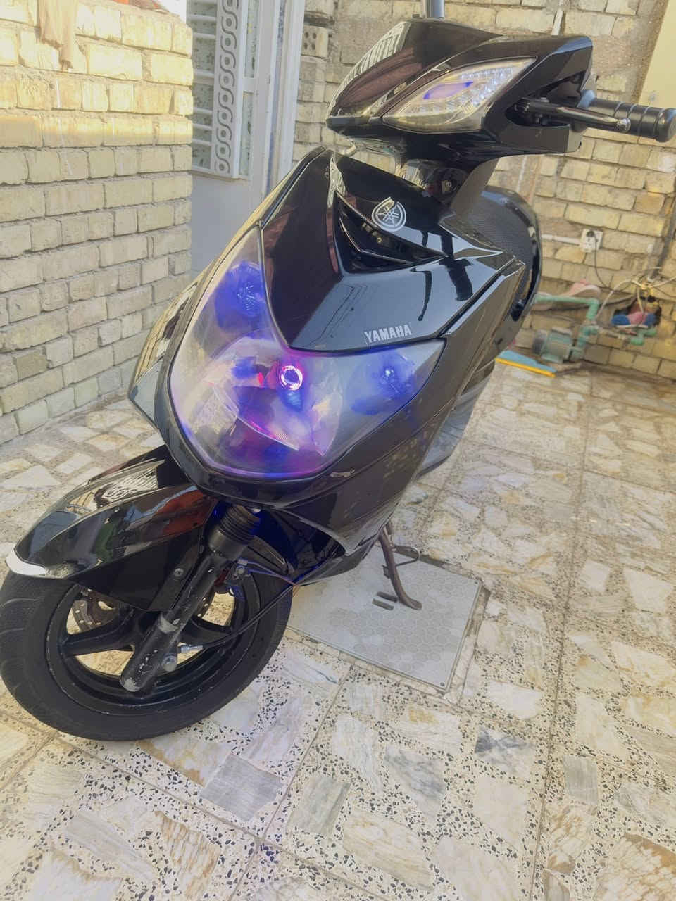 سكنس فحل نوزل خطين قبق مسح نضيفه كلش مكفوله من كلشي مبدل بيها بس زنجيل فقط الباقي مكفول 
منضومه زنون عالي ناصي رماش اشاير لدات هورن سلف نص نكره 
مابيها كل نقص مكاني بغداد الدوره السعر 650 وبيها مجال كلش بسيط ***********
