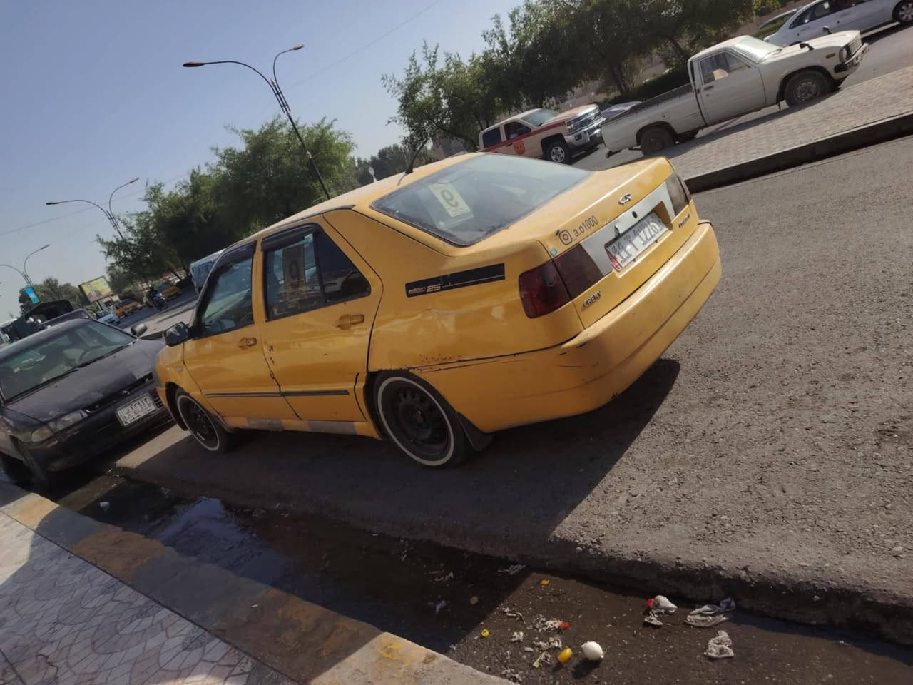 كوين 2009 رقم مصطره بأسمي هيئه عليها 75 الف غرامات صفر مكينه وكير  نضيفات وايرمنيه كلها شغاله بور قفل مركزي وترايك وين مايعجبك ولباقي كدام العين السعر 27 الماشراي لايدوخني السوك مليان سيارات مكاني حي القاهره الشراي يتصل او مراوس بسياره بيجو ***********
