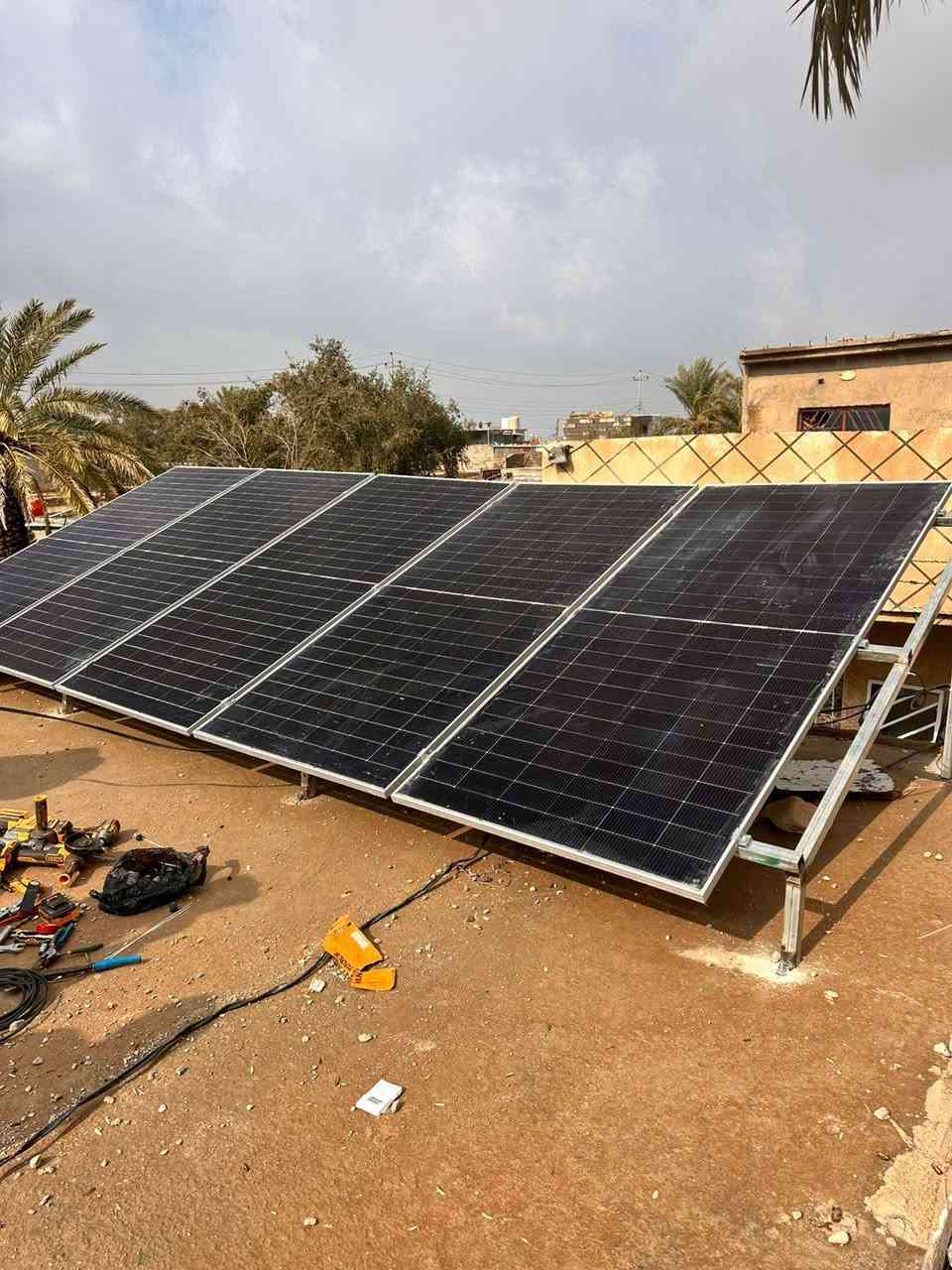 اليوم الأحد الموافق 08/02/2026
تم بعون الله إكمال نصب  وتشغيل منظومة  للطاقة الشمسية في #قضاء #مندلي #اشبيليا
تجهز 20 أمبير نهارا  15 أمبير ليلا وتتكون المنظومة من:-
1-ألواح شمسية عدد 10 قدرة اللوح الواحد 640 واط
2- بطارية نوع ليثيوم قدرتها 15 كيلو واط
3- أنفيرتر  قدرته 6 كيلو واط
4- بورد خاص بالمنظومة متكامل الحماية
5- هيكل حديد مغلون مقاوم للصدا
#ملاحظه: لانعمل ببطاريات التجميع الرديئة. 

بإدارة عمر ياسين 
وحسن سالم
للأستفسار أكثر الأتصال او مراسلة الأرقام  التالية. ‏
0771 206 0460  
***********
