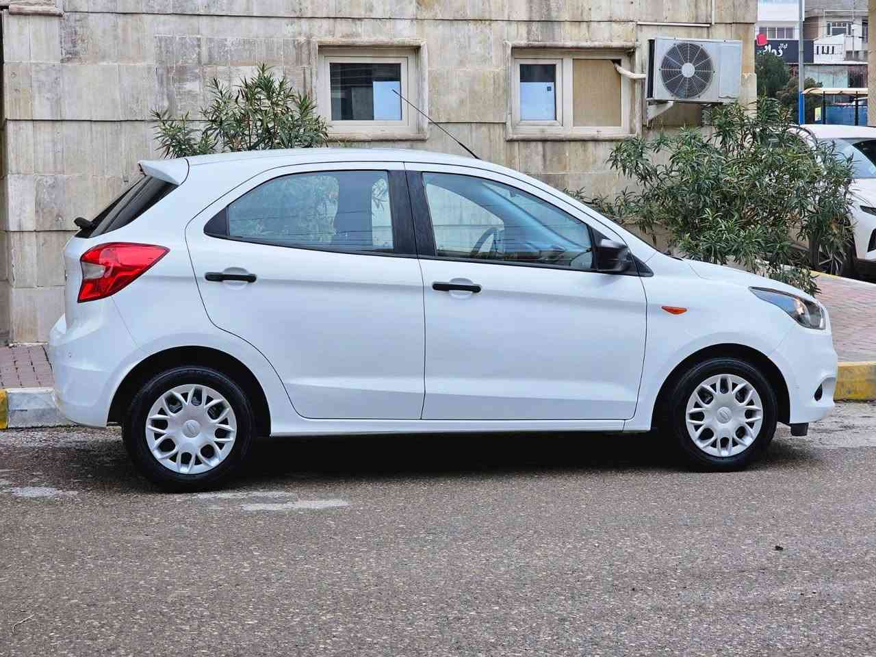 Ford figo 2018

فۆرد فیگۆ ٢٠١٨ 
٤ پستۆن خلیجی مەکینە ١٦ ی مرغوب (٥٤) هەزار حەقیقی ڕۆشتووە سفری شەریکەی القاسدە دوو سویچی شەریکەی لەگەڵە فوول مواسەفات شاشە بلوتوز ئۆکس usb سووکان ڤۆلیۆم وحاسەی دواوە لایت کارەبای بەرز و نزم ئەکات چوار تایەی تازەی لە ژێرایە
سەیارەکە بێ بۆیاخە دەعامیەکانیشی بۆیاخی نیە زۆر زۆر تازەو کەم ڕۆشتووە سەیارەکە ٢ دەستە لە شەریکەوە تا ئیستا /  
سەنەوی و ژێنگەو ڕێگەوبان تا ٢٠٢٩ تازەیە بەناوی خۆمانە گێڕو مەکینەی بڕغوی با نەدراوە وەک سفر وایە ماشاءالله هیچ مەسروفێکی تیا نیە زۆر تازەیە کامل سێرڤسمان بۆ کردووە /
سعر ١٠٢ و معامەلە
*********** السليمانية, العراق
