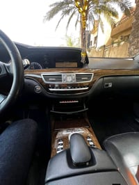مرسيدس إس كلاس (s350)  6سلندر موديل 2013 المسافة المقطوعة 115الف كيلوم...