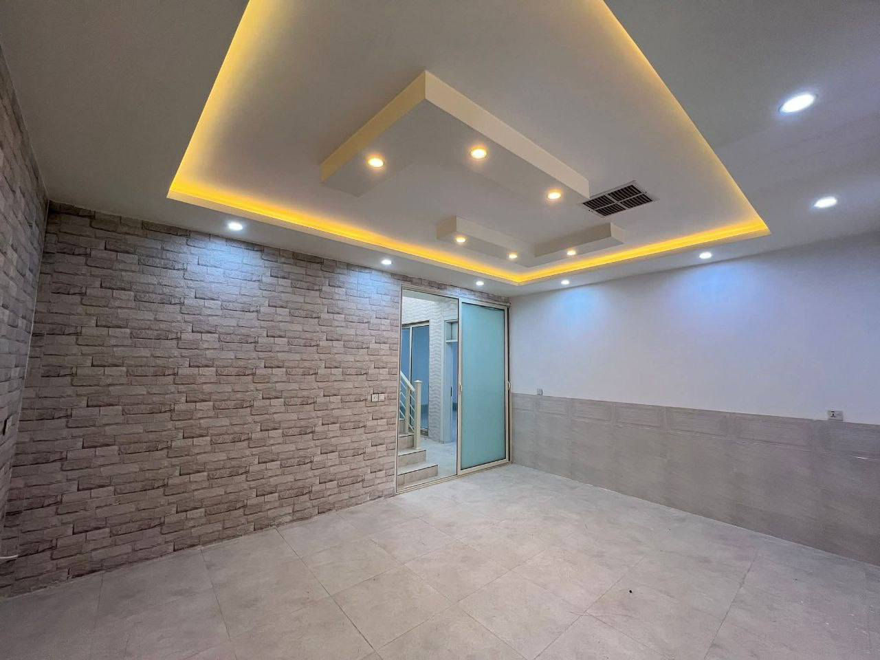 🔹عقارات #محمد_أبوجاسم_في_أربيل

🔸سند طابو يتسجل بإسم اي عراقي

📍أربيل-بيت للبيع حي باداوه قرب شارع100M 

➖مساحة 105M 
يتكون⤵️
➖1غرف نوم 
➖صاله-مطبخ-مجموعه صحيات-كراج
للإستفسار:٠
ادا كنت تبحث عن عقار في محافظة  اربيل أنصحك تدخل لرابط التالي للتصفح اكثر عدد العقار المتوفرة • للتواصل 📞***********-----***********
السعر والصور موجود في قناة التليكرام
https://t.me/lawansity
