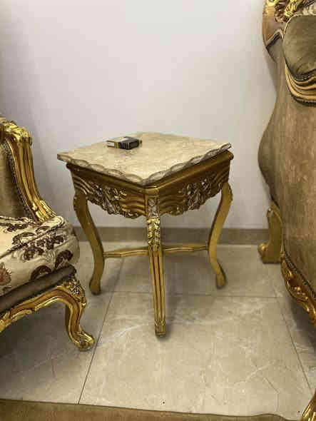 السلام عليكم تخم 10 مقاعد للبيع مصري اصلي ويا 3 طبلات ثنين صغار ووحده جبيره تصير بل نص السعر:900 وبي مجال قليل مكاني بغداد للأستفسار ***********
