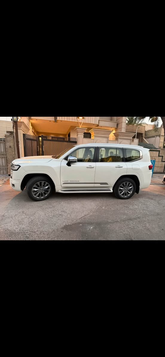 لاند كروز  مديل 2023 VX   TWIN TURBO سياره نضيفه ومكفوله محرك 6 سلندر توين تيربو للعلم السياره VX سياره تجي فول معروفه مواصفات لاندكروز الVX 
ماشيه  54 الف 
عنواني بغداد البلديات

السعر: 705 للمعلومة سعرها سبع دفاتر و500دولار وبيه مجال

لل استفسار : ***********
