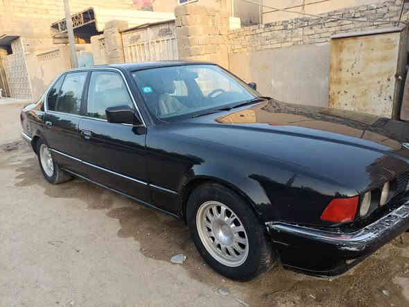 سلام عليكم بي ام  730 موديل 1992السعر 40رقم الهاتف ***********
