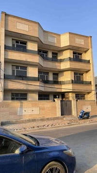 دار للبيع الشالجيه طابو صرف بناء حديث ركن المساحه ١٥٠ متر واجهه ١٣ متر...