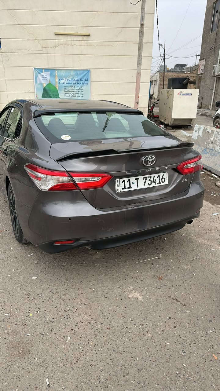 السلام عليكم للبيع كامري وارد امريكي موديل 2018 سياره كلين بدون حادث بدون صبغ بيه بس بارد 
موصفات Leمحسن 
رادار 
تحديد مسار
بريك طوارء
كشن كهرباء
 تحكم ستيرن 
 ماشيه 80 ميل

السعر 183
الاتصال ***********

***********
