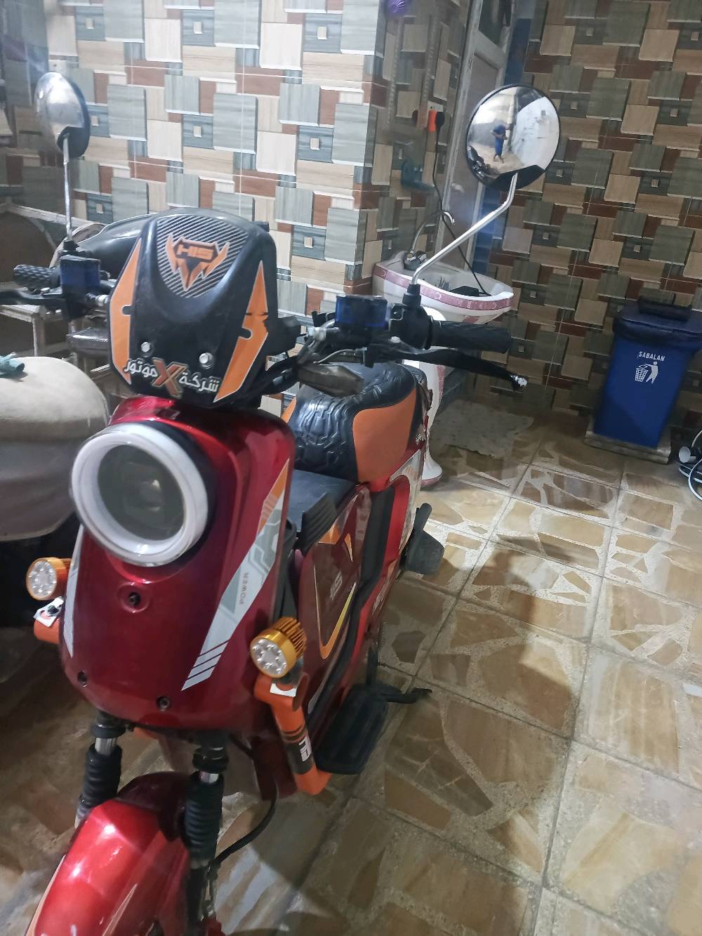 بغداد الحريه ثالثه قرب جامع 
دراجه نضيفه اي عطل مابيه بطاريات نضيفات سعر 450 وبي مجال 