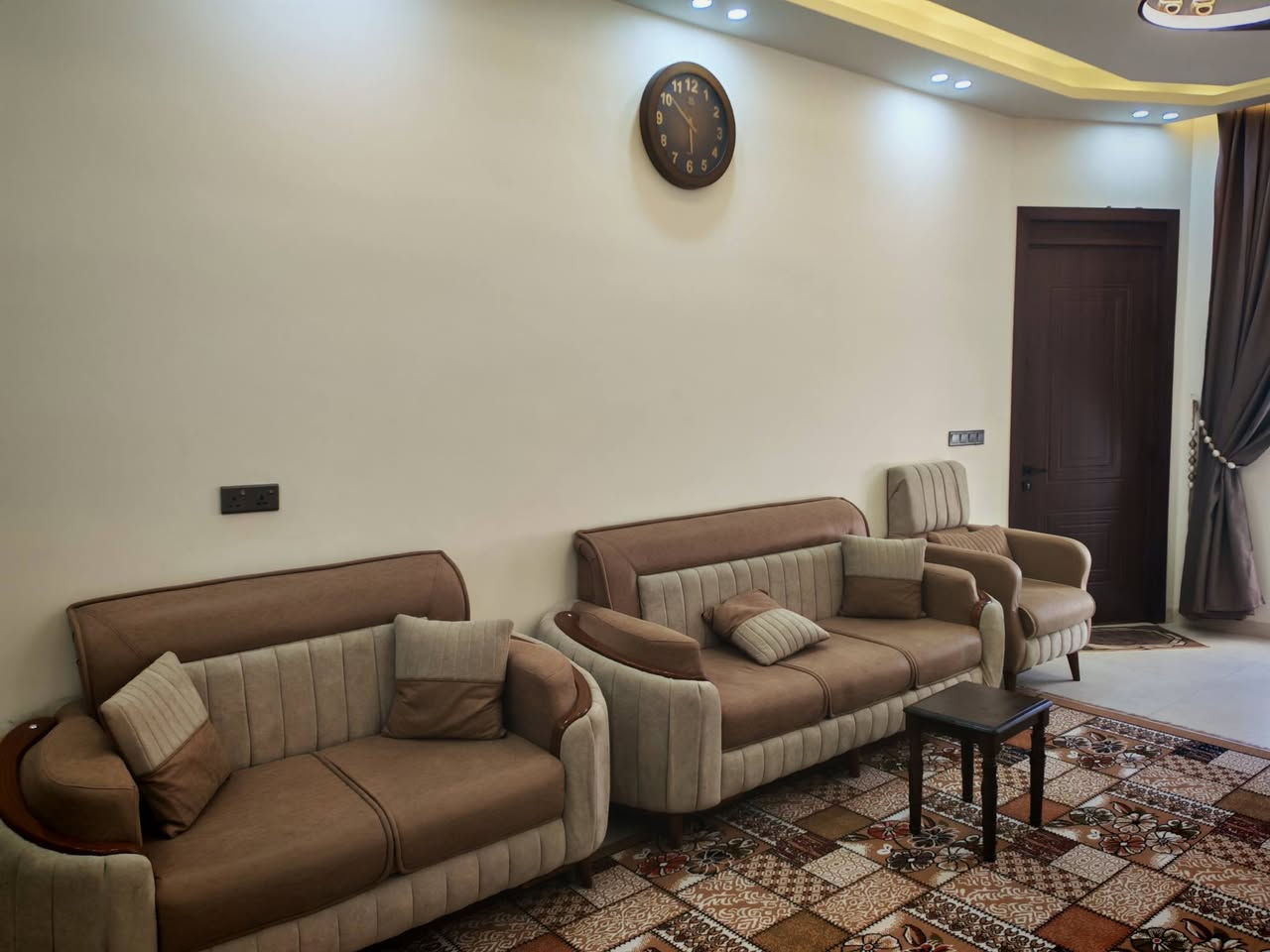 تخم استقبال جديد للبيع
للاستفسار أكثر الاتصال على الارقام
التاليه
***********
***********
الديوانيه/المركز
