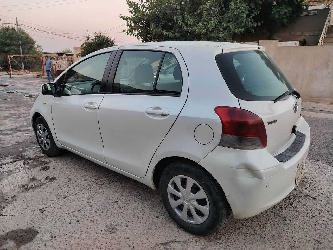 یارس مۆدیل ٢٠١١ گیر تماتیک و چوار جام کارەبا ئاوینە کارەبا و ABS و پێنج کەلە گێر و مکینە و تەبرید بەشەرت توند و تۆلە سیارەکە یەک پارچە و دوو پەلە بویاغی هەیە بەبێ ناوگرتن پێش و پشت کەپس نرخی ٧٩ وەرەقە و ١٠ وەرەقە غرامەی لەسەرە دوای معامەلە لۆت دەگەرێنمەوە شوێن هەولێر *********** أربيل, العراق
