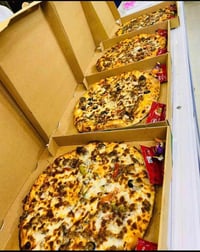 🍕✨ أحلى بيتزا وأطيّب طعم ✨🍕 📍 أسعارنا نار والعروض ما إلها مثيل:  صغير ...
