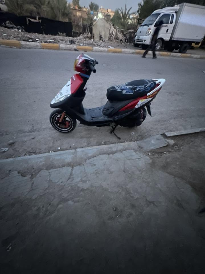 ماكس عدله للبيع(***********واتساب فقط)
دبلات رياضي ٢

شوته ٤ ولفات

كلجات رياضي 

صالنصه رياضي 

اشاير تشتغل 

لايت ابيض قوي

واصفر قوي 

كهربائيات كلها تشتغل (سلف هورن لايت اشاير بك لايت)

الدراجه مفتوحه بوشه ٥٠ 

كفرات الاصليات بس مصبوغات وموشمات
