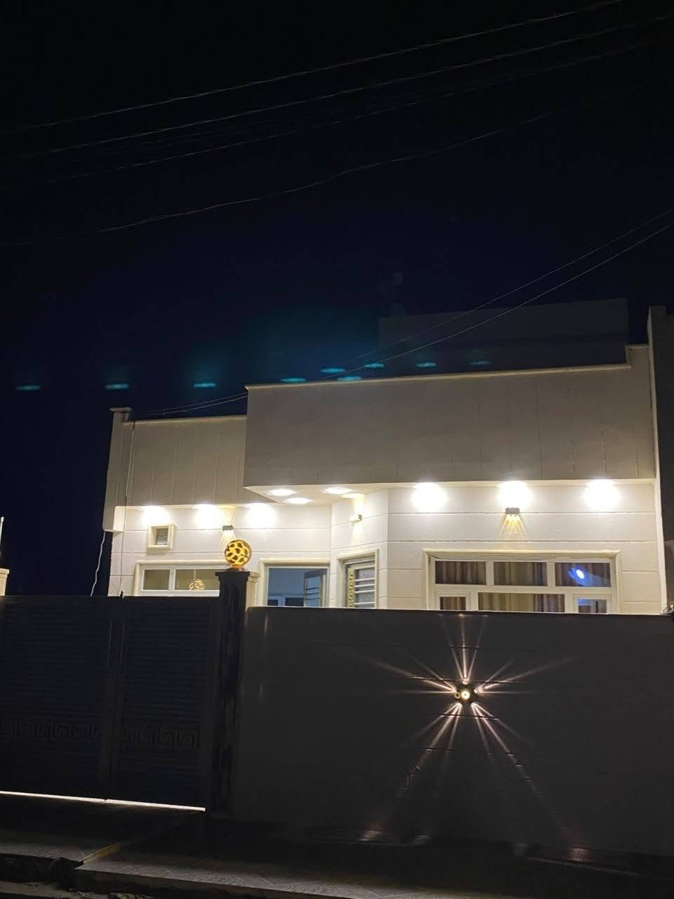 بيت للبيع🏠
التعليم العالي
التربيه الرابعه
شارع🛤️ 15
المساحه 150
واجه 7ونص
طابق واحد
غرفتين نوم
صحيات شرقي وغربي
صاله + مطبخ حار بارد
نظام دنك عدد 6 حول البيت
نظام دكتات و ستلايت و سبلت
باقي التفاصيل على الخاص او الاتصال على الرقم
***********
***********
