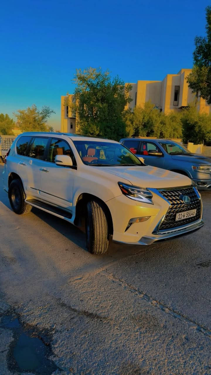 السلام وعليكم 
لكزز مكفوله كفاله عامه 
موديل 14 سعرهه 
36 وبيهه مجال  قليل 
مكانهه بغداد 
***********
