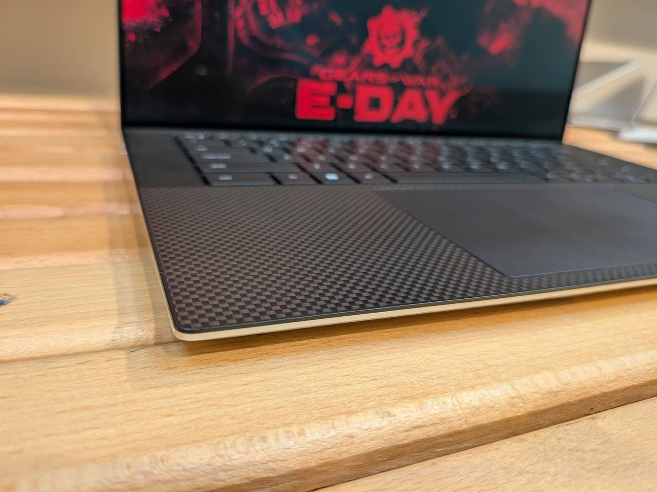 فئة الxps هي أفضل فئة تجمع بين الديزاين الشيك الخفيف جدا مع البروسيسور القوي مع الكارت الچيفورس 
🚨
💻⚙️ Dell XPS 15 9510 | أيقونة Dell الـ Premium
⚙️ المواصفات:
💻 Processor: Intel Core i9-11900H – Gen 11
⚙️ RAM: 16GB DDR4
🚀 Storage: 512GB SSD NVMe
🎮 Graphics: NVIDIA GeForce RTX 3050 Ti – 4GB GDDR6
🖥️ Display: 15.6" 4K UHD+ – 3456×2160
⌨️ Keyboard: Backlit Keyboard
🔊 Audio: Waves NX 3D Audio
📡 Connectivity: Wi-Fi 6 + Bluetooth 5.1
💿 OS: Windows 11
⚖️ Weight: 2 Kg
🔥 ليه الجهاز ده مميز؟
✔ سلسلة XPS تعتبر أعلى فئة من Dell في التصميم والخامات
✔ شاشة 4K بحواف InfinityEdge رفيعة جدًا وتجربة مشاهدة مبهرة
✔ معالج i9 مع RTX 3050 Ti مناسب للمونتاج، الجرافيك، البرمجة، وصناعة المحتوى
✔ جسم معدن Premium بتصميم Ultra Slim وشكل يخطف العين
✔ سماعات Waves NX 3D تقدم تجربة صوت احترافية
✔ مناسب للمهندسين، المصممين، وصناع المحتوى وكل اللي بيدور على جهاز يجمع الفخامة مع الأداء
📍 تفاصيل الشراء:
🚚 شحن لجميع المحافظات
🛡️ ضمان 6 شهور: أول شهر استبدال ضد أي عيوب صناعة + 5 شهور دعم فني مجاني للسوفت وير والهارد وير
📞 للتواصل: 01017221284
#Dell #XPS15 #XPS9510 #RTX3050Ti #4K #PremiumLaptop #ContentCreator #Engineering #LaptopDeals #Dell


**إذا كنت صاحب هذا الإعلان وتريد حذفه لأي سبب، رجاءا أرسل رسالة إلى الدعم الفني**