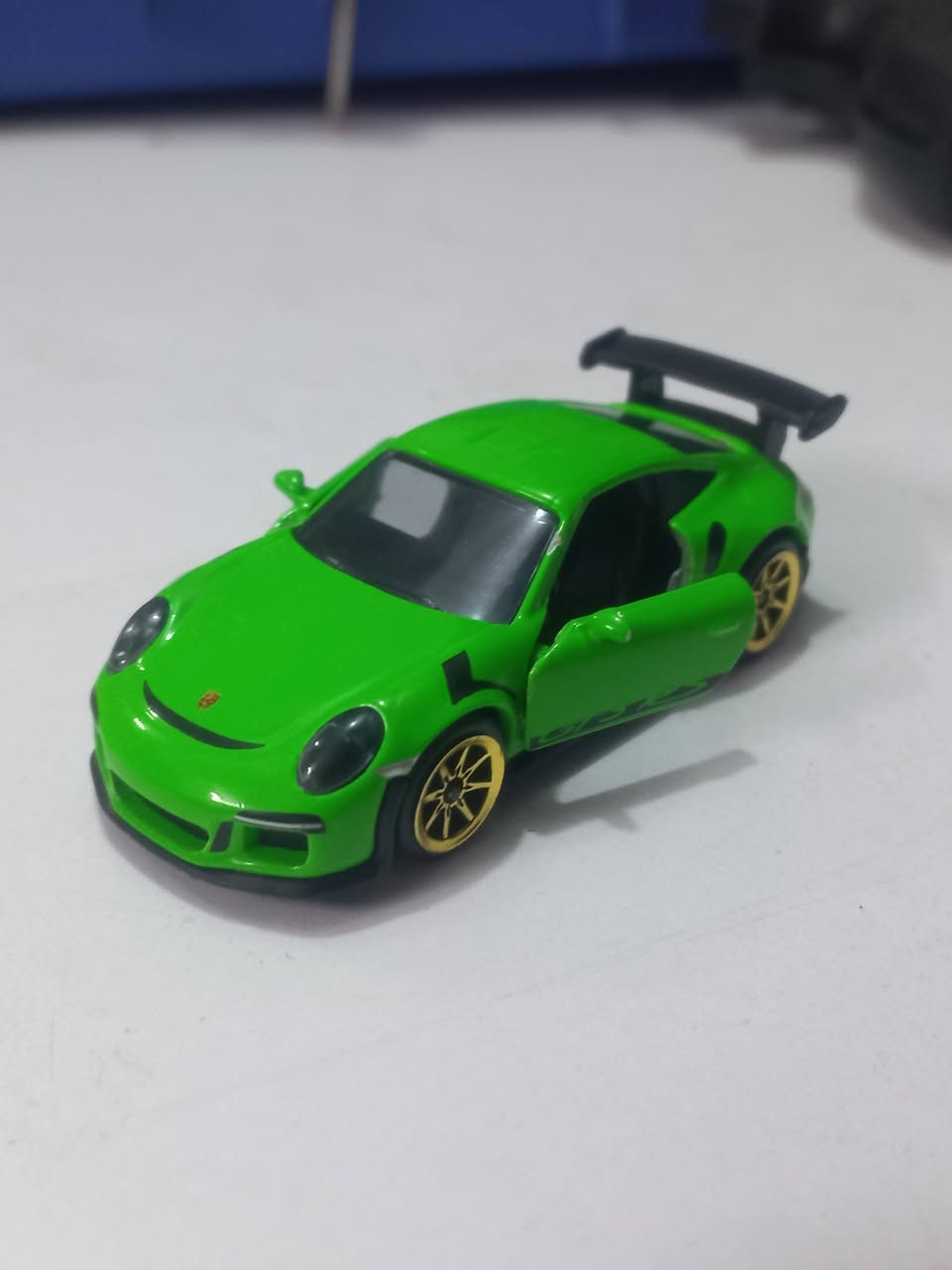 سلام عليكم 

PORSCHE 911 GT3 RS.                بورش

MAJORETE.                                ماجوريت

السعر 20 الف 

توصيل لكل المحافضات 5


**إذا كنت صاحب هذا الإعلان وتريد حذفه لأي سبب، رجاءا أرسل رسالة إلى الدعم الفني**