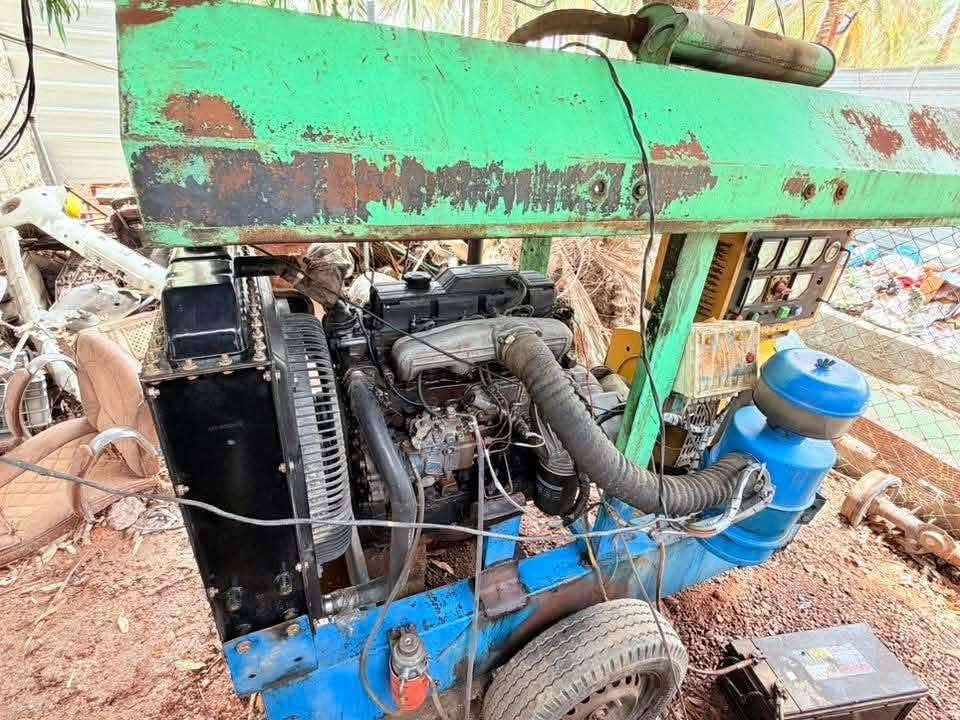 كيا 2701 تشغيل اطفاء اوتو بدون نقص تجفيت وراديتر ومروحه وجوينات كله جديد وياها باتري 150 امبير وخزان 220 لتر مكان كربلاء الحسينيه السعر 16 ورقه وبيها مجال ***********
