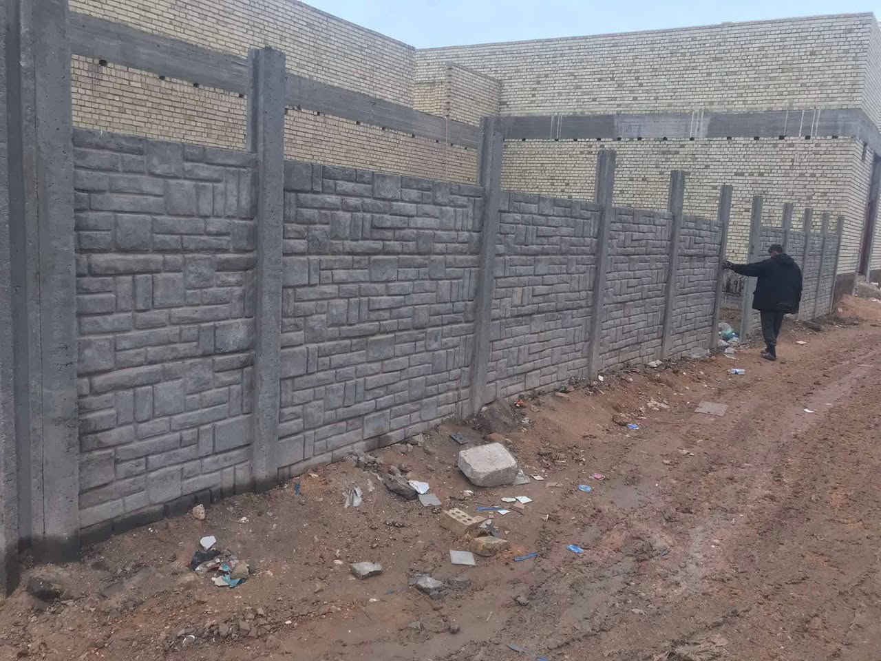 سياج جاهز للبيع المساحة الكلية 45 متر مربع 
للاستفسار الاتصال ***********
