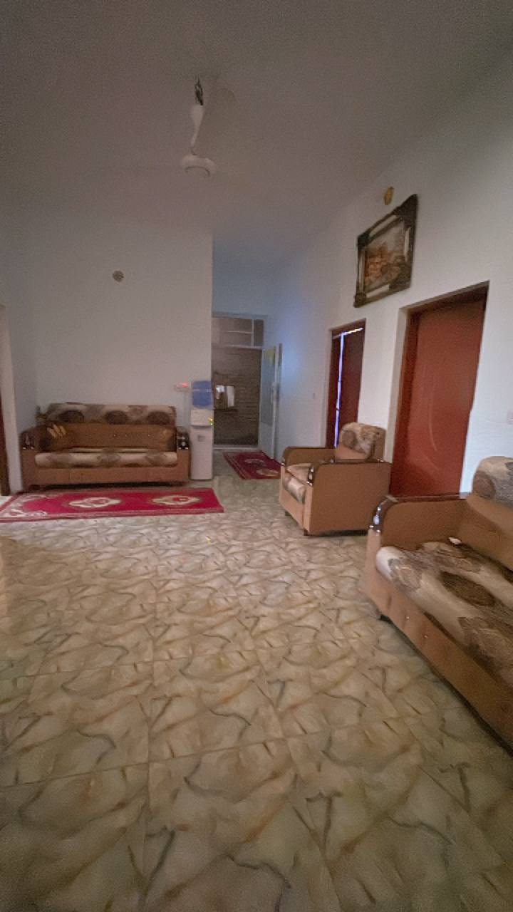 السلام عليكم
#للايجار
 بيت 200 متر
النصر والسلام
منطقة الألفين ثاني فرع عن السوك

بيت جديد ونظيف جدا
للتواصل اتصال + واتساب 
 ***********
***********
