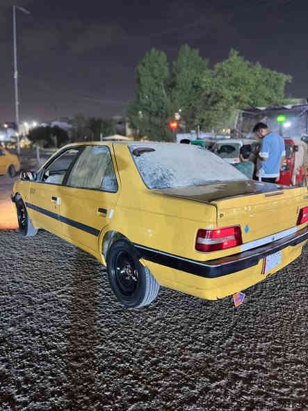 سلام عليكم 
بيجو الميس موديل 15
صدر امامي خافي جديد
شاشه  كبيه وكامره 
كهرباياته كله شغاله
تبريد ثلج ❄️ 
بيه الجاملغ الخلفي فقط
ملاحضه المكينه بيه بدايت تبغير
السياره مصفره هيه وغرامات 
تحويل ثاني يوم 
السعر ٤٠ وبيه مجال 
العنوان بغداد الرشاد 

‭+٩٦٤ ٧٧٣ ٥٦٤ ٣٨٩٤‬
