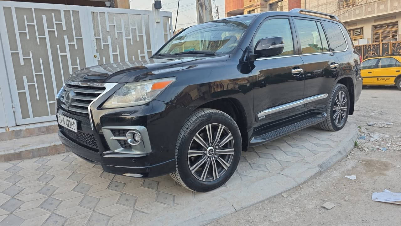 ‎السلام عليكم
‎
للبيع لكزز LX570 
موديل 2013 
خليجي وكاله بريم 
ماشيه ١٦٩ الف كيلو حقيقي 
‎فول مواصفات 
(فتحه وثلاجه وبصمات وجكات 5 كامرات ورادار وحساسات وكشنات جلد (خزن وتدفئة وتبريد وكهرباء) وبعد هوايه مواصفات‎گير ومكينه وحداديه بشرط ، بيها بارد  قليل

السعر :395$ وبيها مجال
للاستفسار : ***********
موقع السياره بغداد حي البنوك
