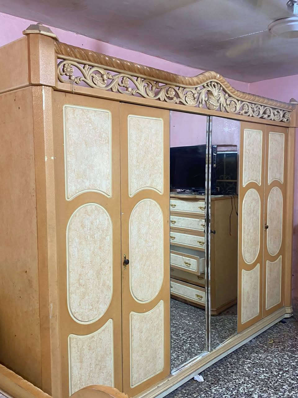 غرفه كويتيه وليست ماليزيه  مع الدوشك ٦قطع بسعر ٤٠٠


**إذا كنت صاحب هذا الإعلان وتريد حذفه لأي سبب، رجاءا أرسل رسالة إلى الدعم الفني**