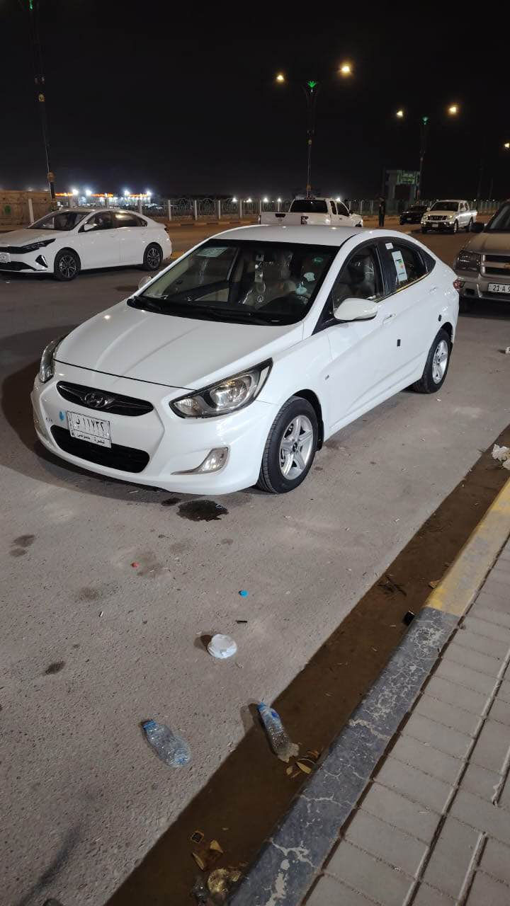 مرحبا اكسنت موديل 2013 مكفوله ضربه وتبديل وصبغ مكينه وكير كفاله محرك 1600 قطرتين سياره جاهزه اي نقص ما بيه رقم. بصره سنويه 2028 سياره كله على بلاد سعر 93 وبيه مجال رقمي *********** اتصل وتدلل 🌹 البصرة, العراق
