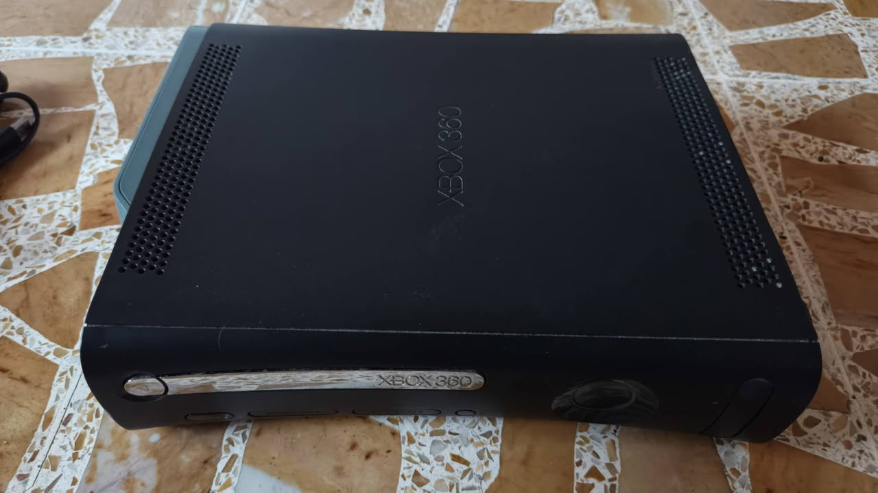 Xbox 360
ويا كامل الملحقات و يدات ثنين واير السعر ١٠٠


**إذا كنت صاحب هذا الإعلان وتريد حذفه لأي سبب، رجاءا أرسل رسالة إلى الدعم الفني**
