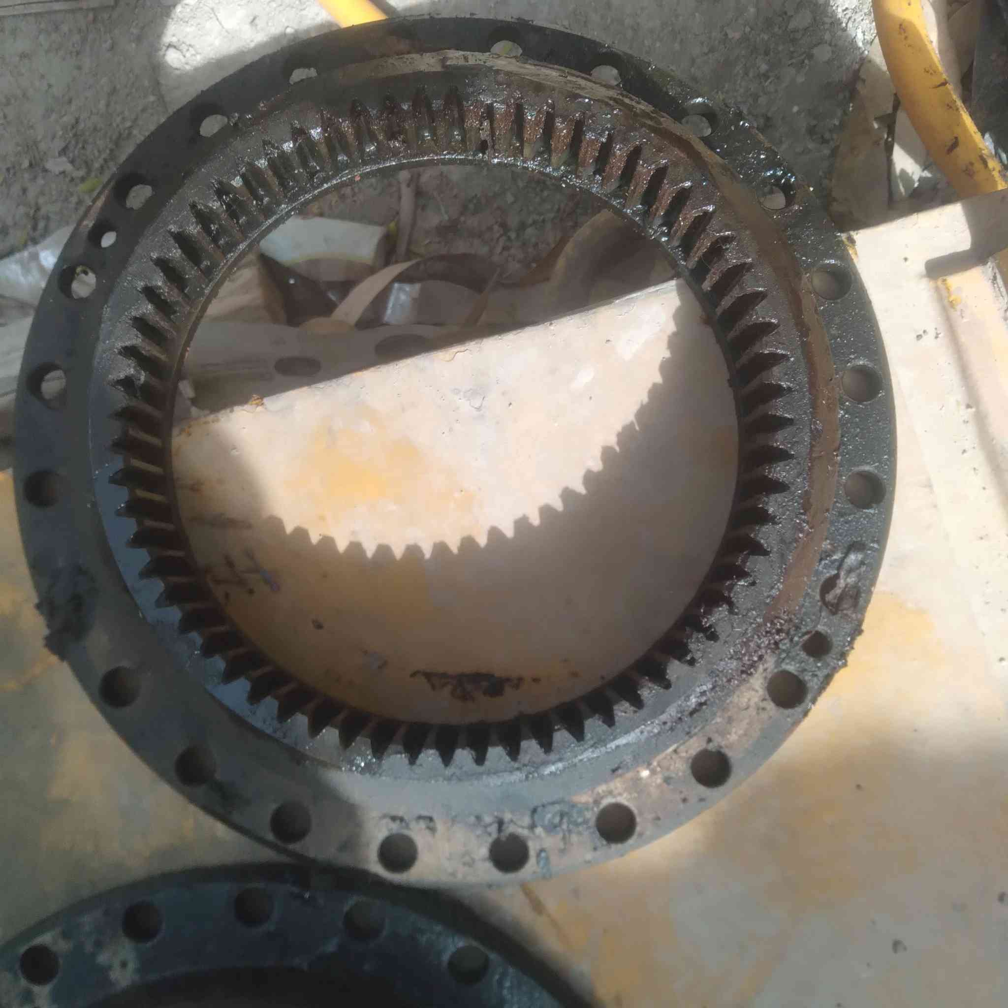 دشالي مالت اكسن شفل فوركاوه اربعين للبيع المكان النجف ناحيت الحيره السعر الواحد ٢٥٠ألف وبيهن مجال المبايل ***********
