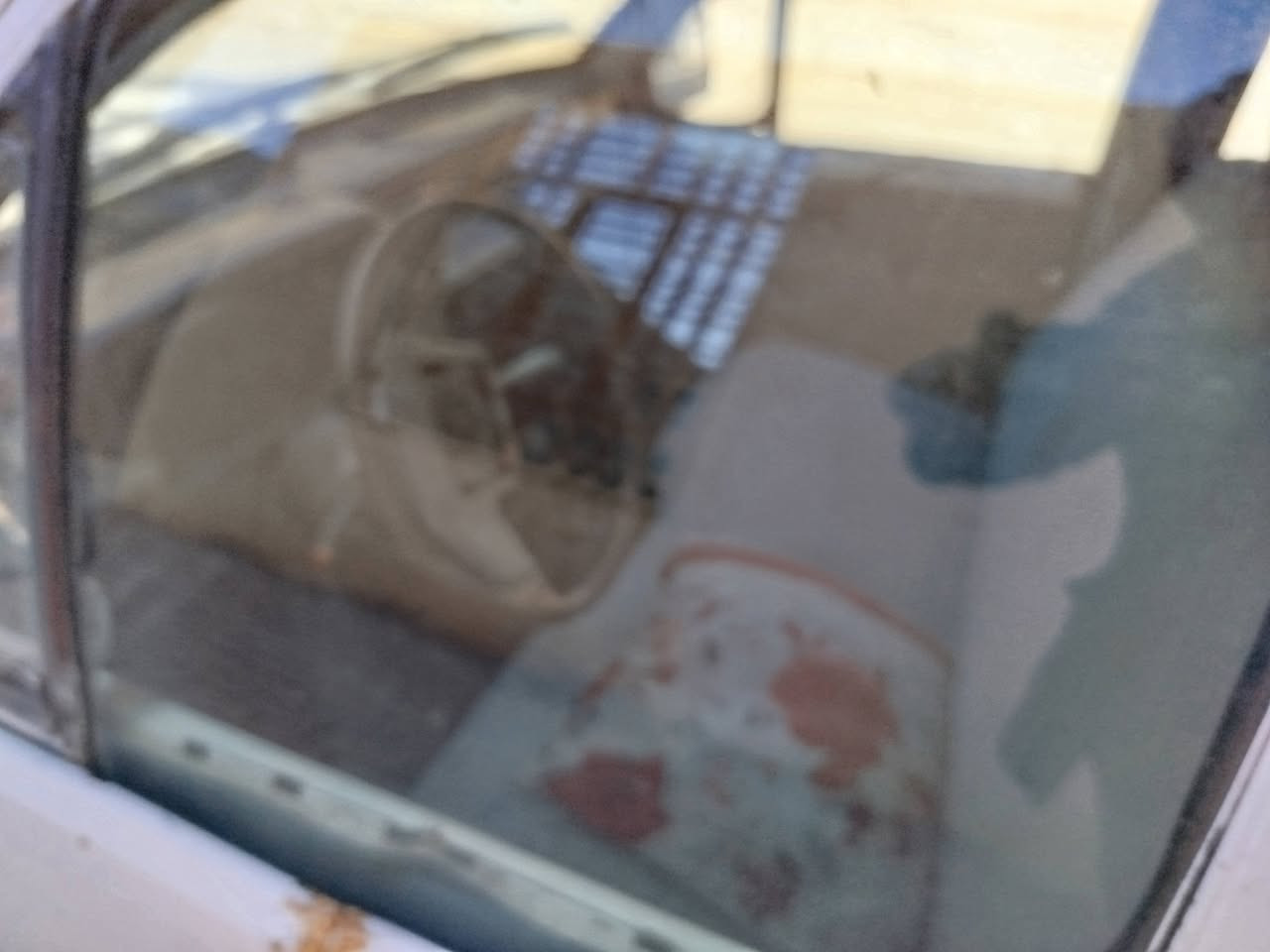 من رخصة الادمن بيكم موديل 96 رقم صدامي سنويه ألماني بيه مكينه ونجي 4سلندر كير عادي المكينه تبخر فقط الكهربائيات كله شغاله  عنوان كربلاء حي الطاقه السعر 20او بيه مجال للعلم السياره شغاله ***********
