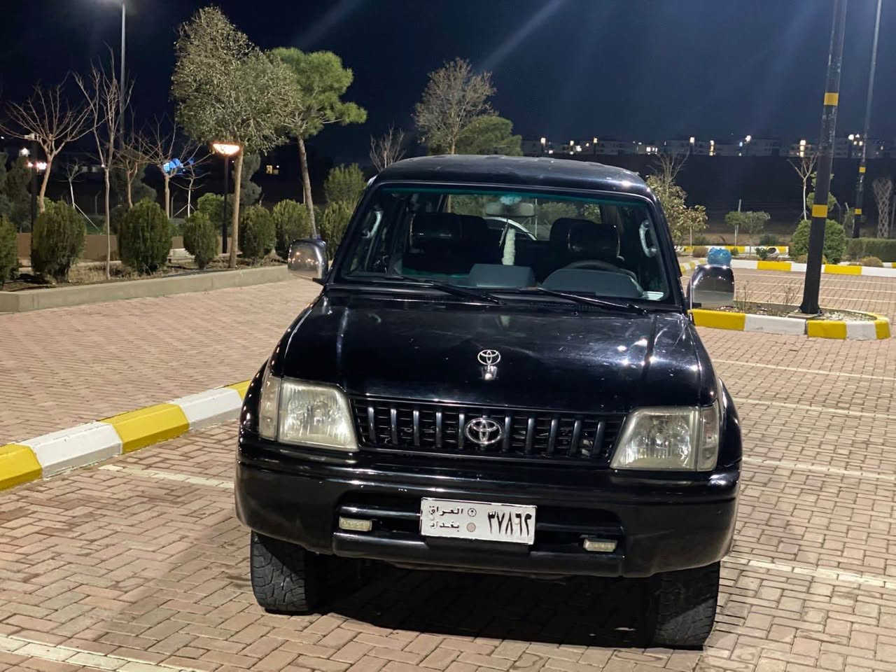 پرادۆ مۆدێل ٢٠٠٠
٦بستۆن دەبل اکسل بە شەرتی گێر و مەکینەو اکسل
ارمی اصلی هەولێر سەنەوی لەگەڵە رەنگی لە سەوزەوە گۆڕاوە بۆ ڕەش
سەیارەکە جایزە ٤تایەی لۆکی لە ژێرە 
نرخی ٦٣ و مەجالەکی کەم
*********** السليمانية, العراق
