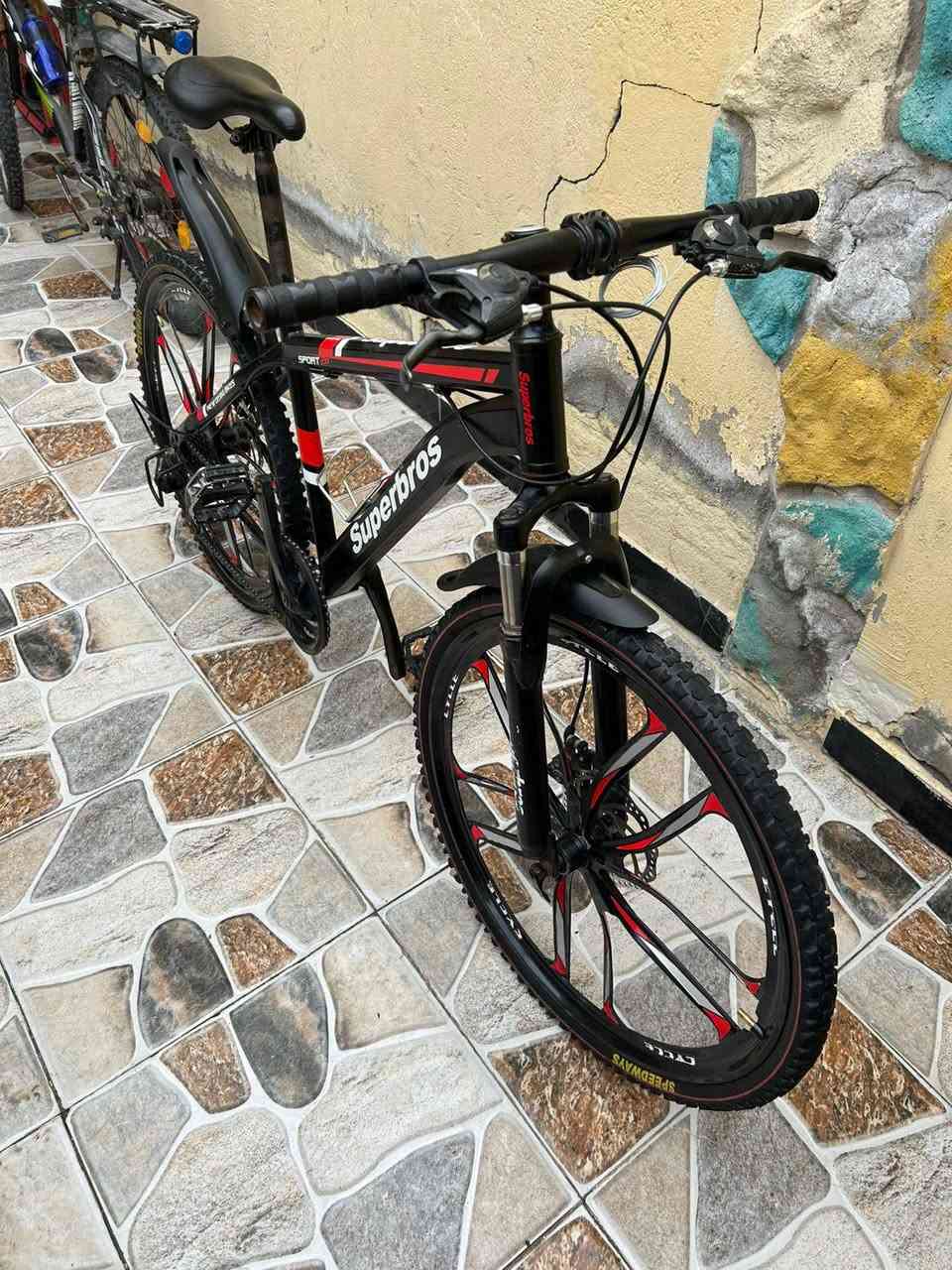 سلام عليكم للبيع بايسكل ياباني ثضافته 100 / 100 حجم 26 بايسكل كامل مكمل سعره 90 الاستفسار على الارقم *********** بيء واتساب او خاص واني بخدمتكم
