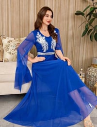 لارج • ملابس