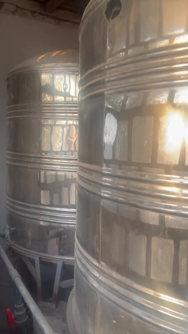 السلام عليكم محطة تصفية مياه للبيع هيه وتانكياتها السعر 20 ورقه ***********
