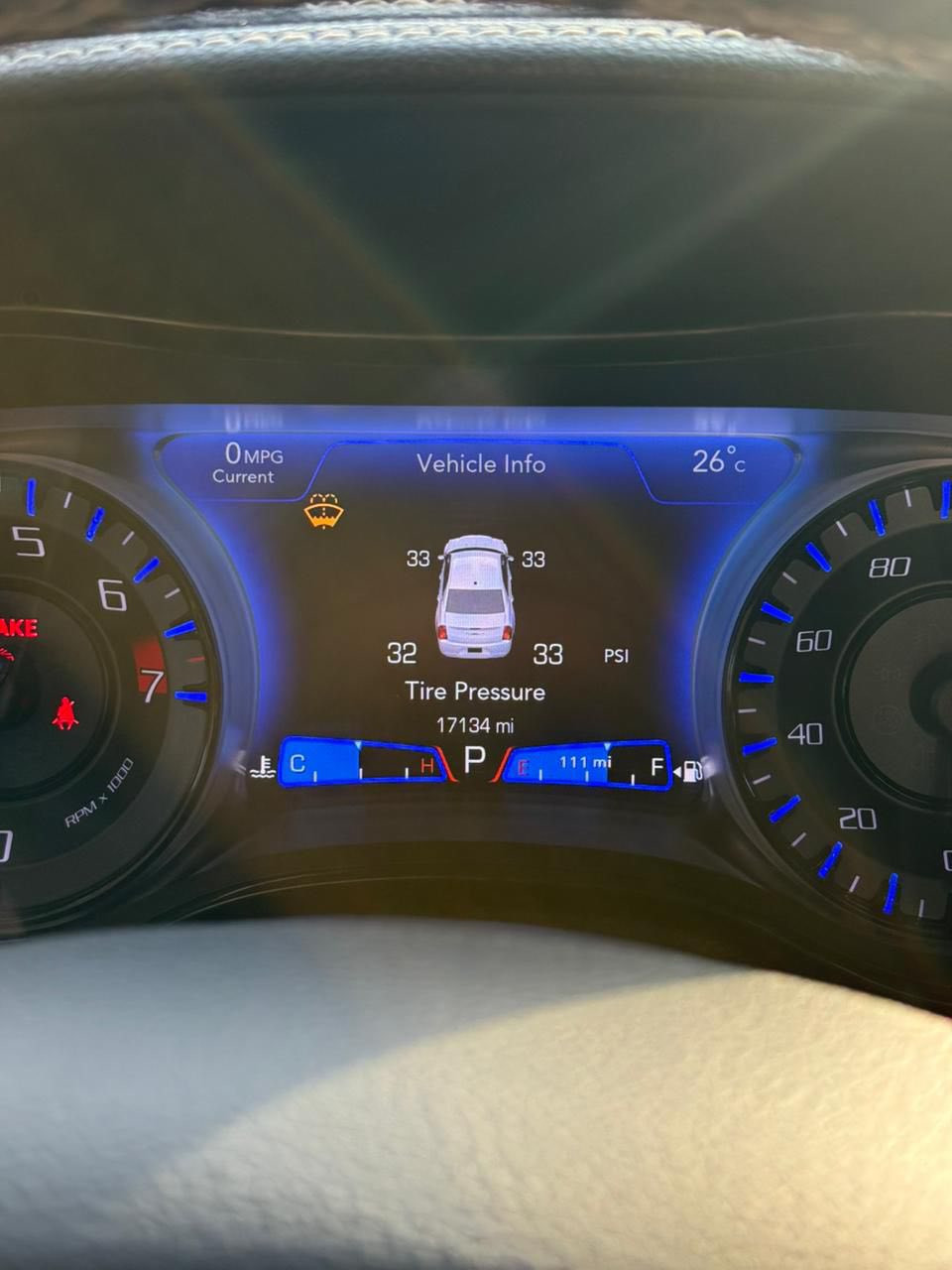 سلام عليكم اوباما ٢٠٢٣ للبيع رقم بغداد دولي تحويل ثاني يوم
السيارة مكفولة من الصبغ و الايرباك الحادث موجود بالصور فقط قبق الجنطة مبدل نفس اللون وسحب قليل بالحوض
وبيها شخط بالباب بسيط و تعالج بطريقة الحقن 
السيارة مواصفات s 
ماشيه ١٧ الف ميل
***********
