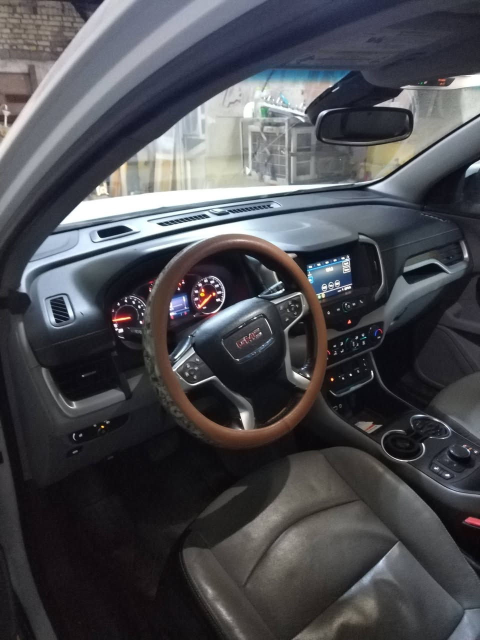 السلام عليكم بيع مستعجل جمسي تيران ٢٠٢٠ خمس بصمات سونارها موجود بالمنشور ورقم الشاصي موجود رقم بغداد بسمي مشروع وطني السعر ١٤٥ وبي مجال بسيط محرك ١٥٠٠ تيربو مكانها كربلاء طوريج شوف وقتنع وبيك خير ودلل للإستفسار الاتصال ***********
