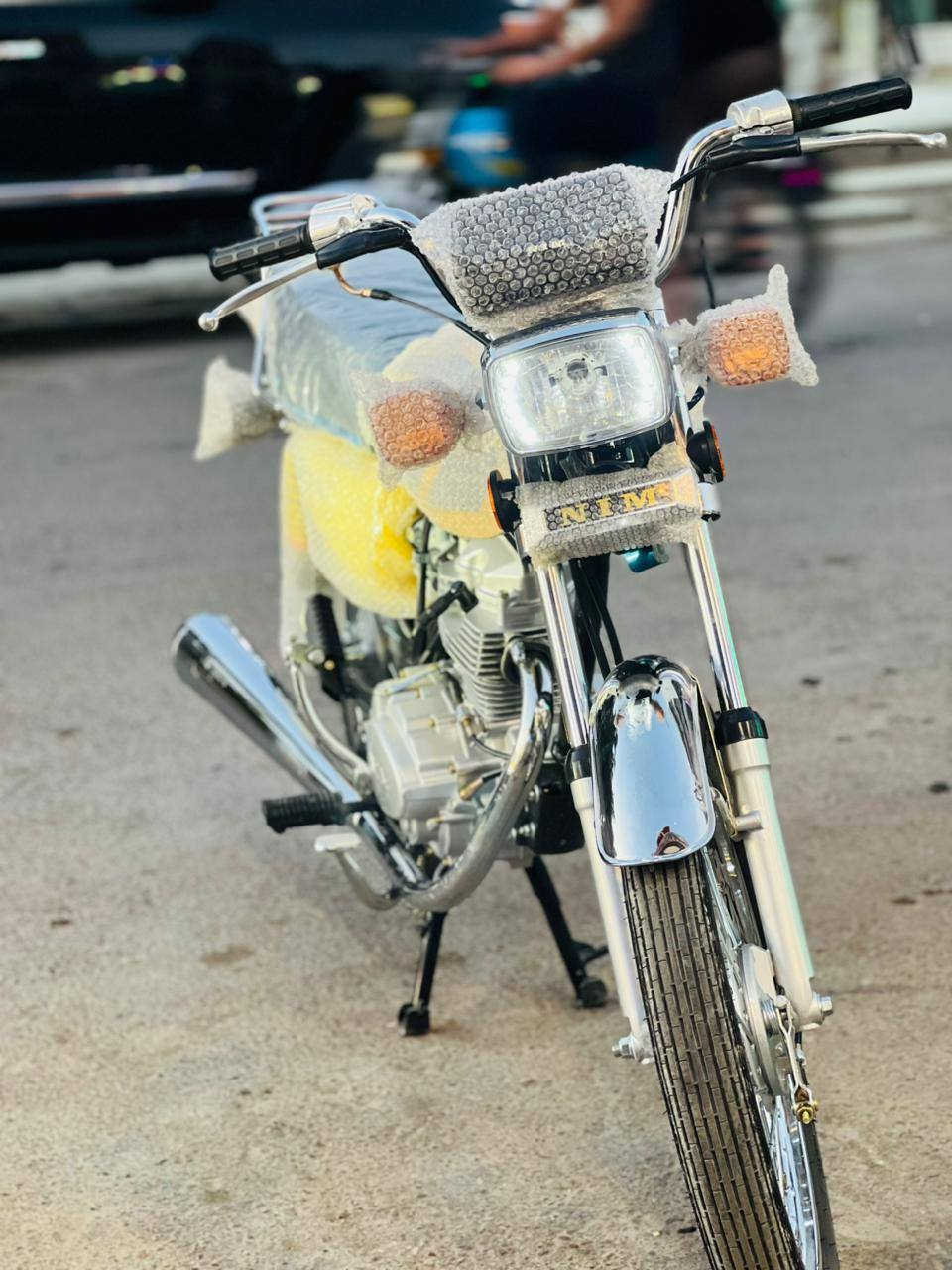 السلام وعليكم
دراجه نامه متياز مديل 2027 ما مشيه شي قليل دراجه جديدا سعرها 775 بي دراجه جديدا جديدا
*********** ديالئ بلدروز
