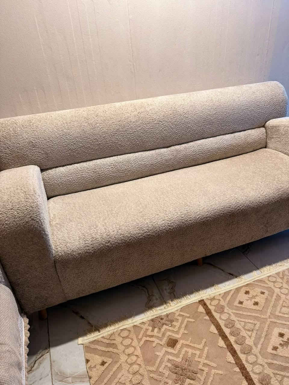 للجميع /سلام عليكم تخم للبيع قطعتين تصميم حديث النوع تركي خاولي نفخ تخم جديد ناشر لوصل
@إشارة  الشراء مالته مصار هواي مخاديده ويا سعره 600وبي مجال اني ماخذه 650 مذكور بل وصل بيش ماخذه ليريده يدخل خاص او يطب واتساب ويدك عليه ويدلل *********** هاذ رقمي فقط واتساب
