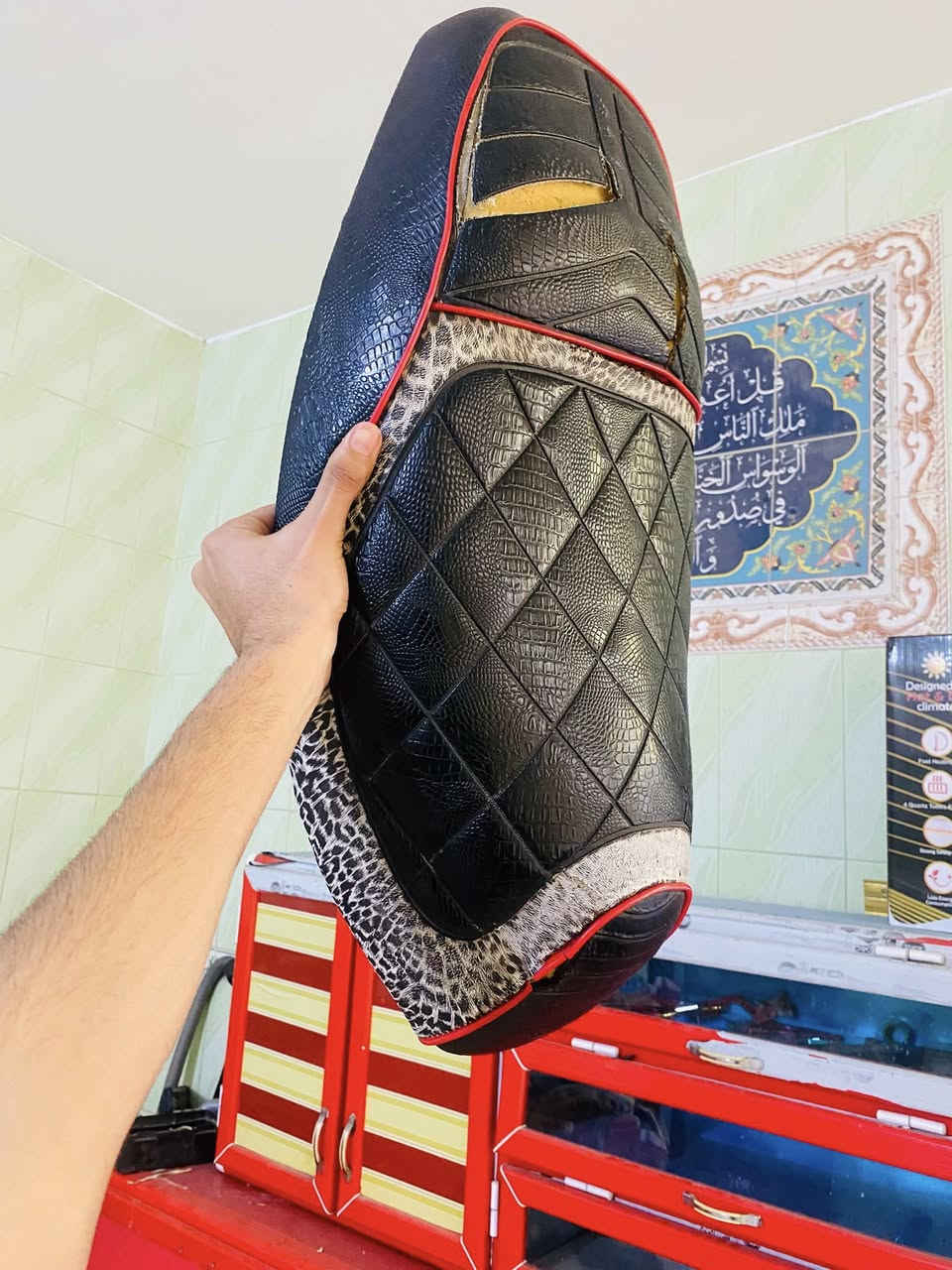 تزويد كله اصلي كشن اربعه ولف جديد هاوزن جيب وشد قبق فلاوين RGSقاعده رقم دبلات بلادي و تجاري قطره هندر شيال صدر Nsyبلادي مكفول نعومه وطسه كلمن وسعره غراض جدد للستفسار***********
