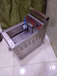 للبيع اغراض مطعم  كريل برجر جديد غير مستخدم  سعر 150 الف  قلايه غاز 4 ...