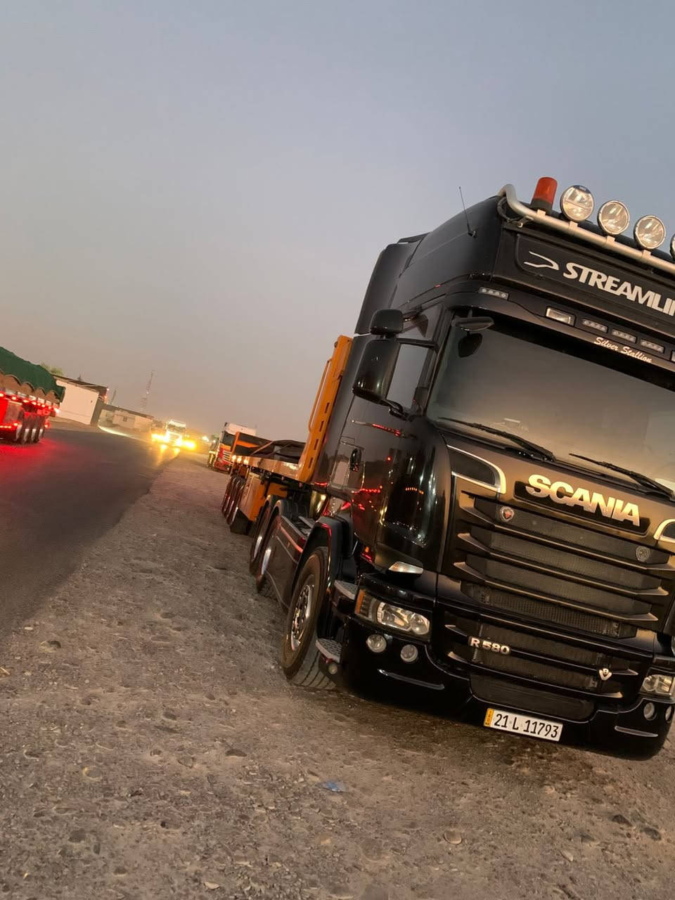 سلام عليكم سكانيه 2016 لبيع سياره فول موصفات راس بلادي باج بطن عرابنه الرفدين تخم تاير راس وعربانه نشرات كله بولني مكينه 580 سياره مكفوله كفاله عامه داخل ديسكو  تحويل مباشر سياره جاهزه عل آخر حبايه ميحتاج اذكر موصفات باقيه معروفه مكانً سياره بغداد جرف النداف ***********
